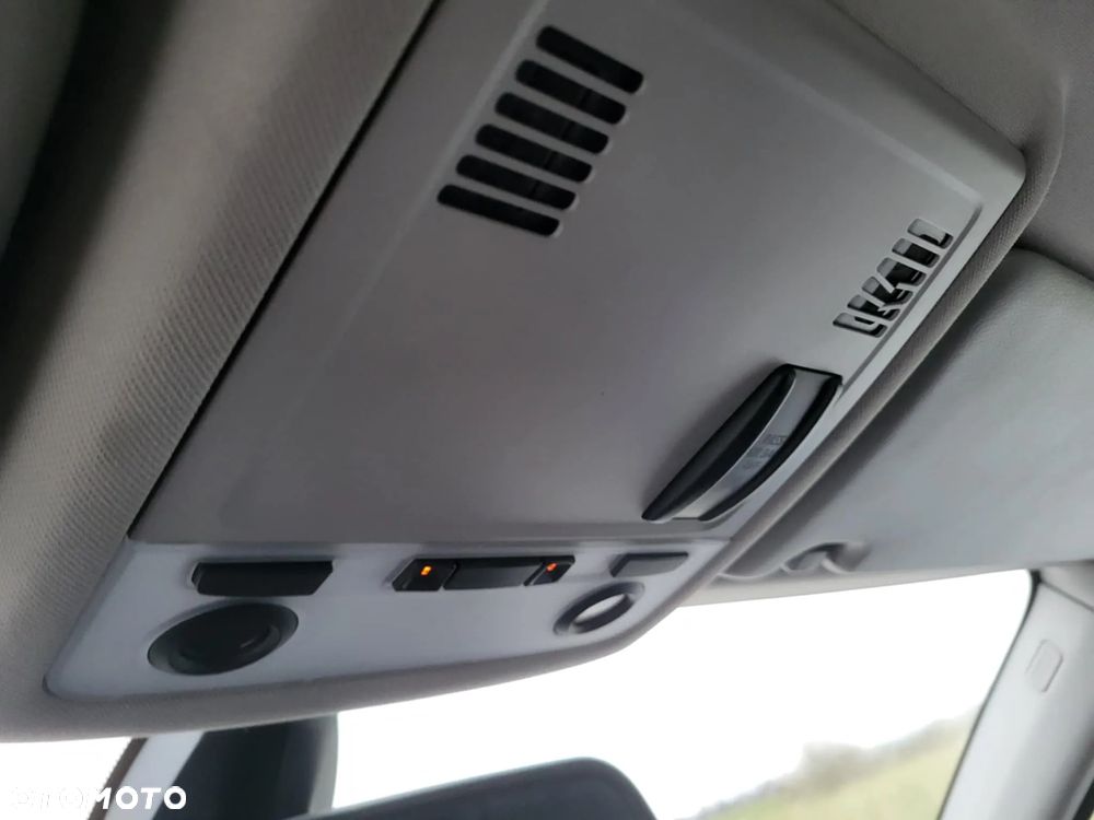 BMW Seria 3 320d - 17