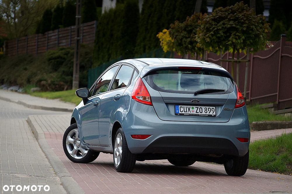 Ford Fiesta 1.25 Ambiente - 2