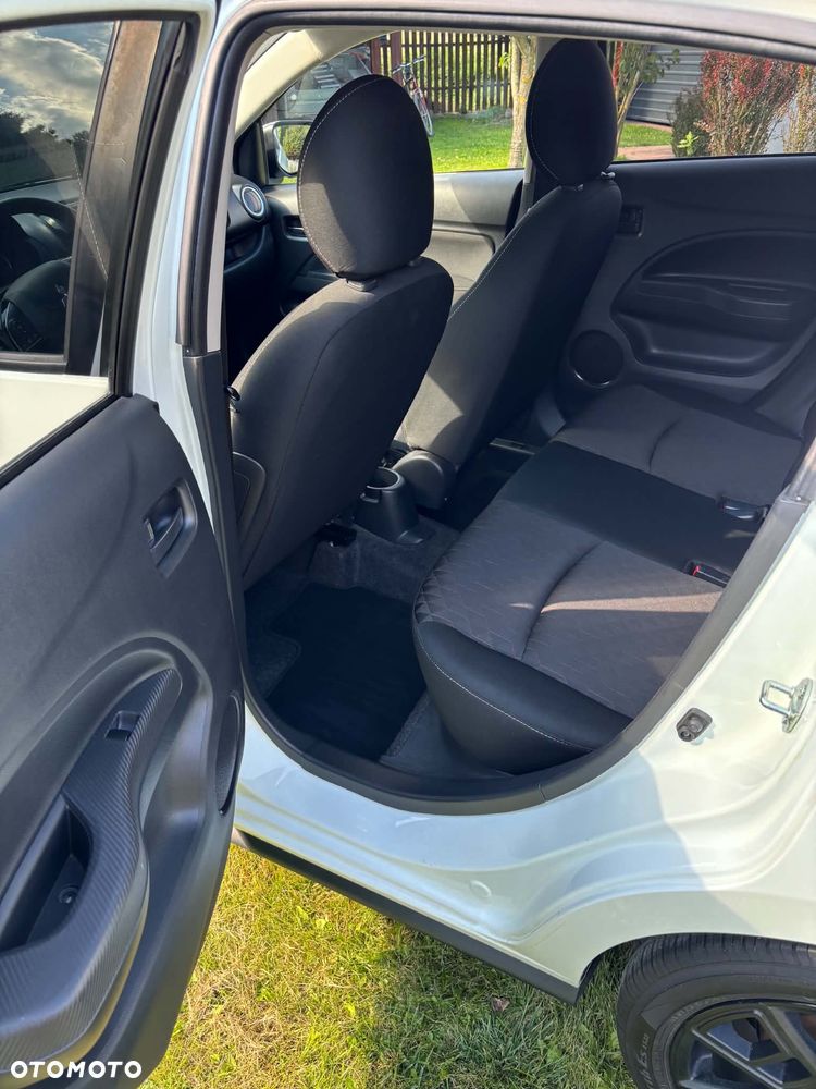 Mitsubishi Space Star 1.2 AS&G Insport CVT - 12