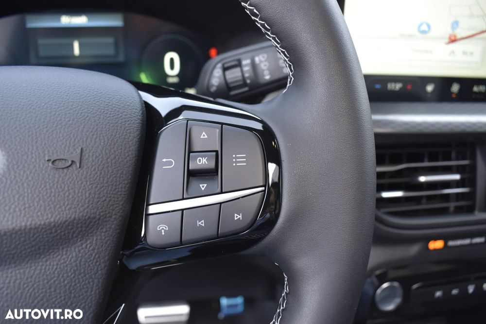 Ford Kuga - 24