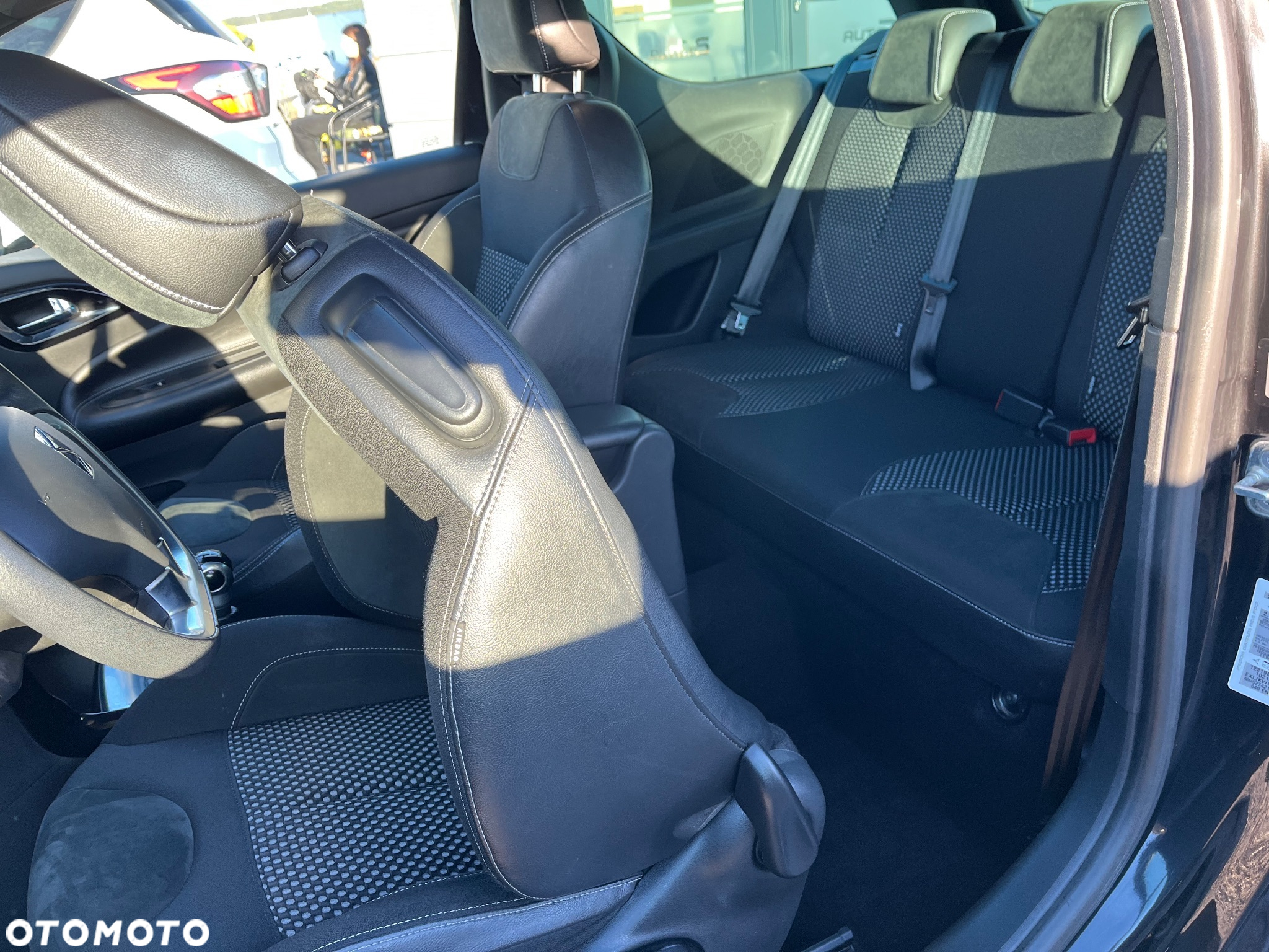 Citroën DS3 VTi 120 SoChic - 16