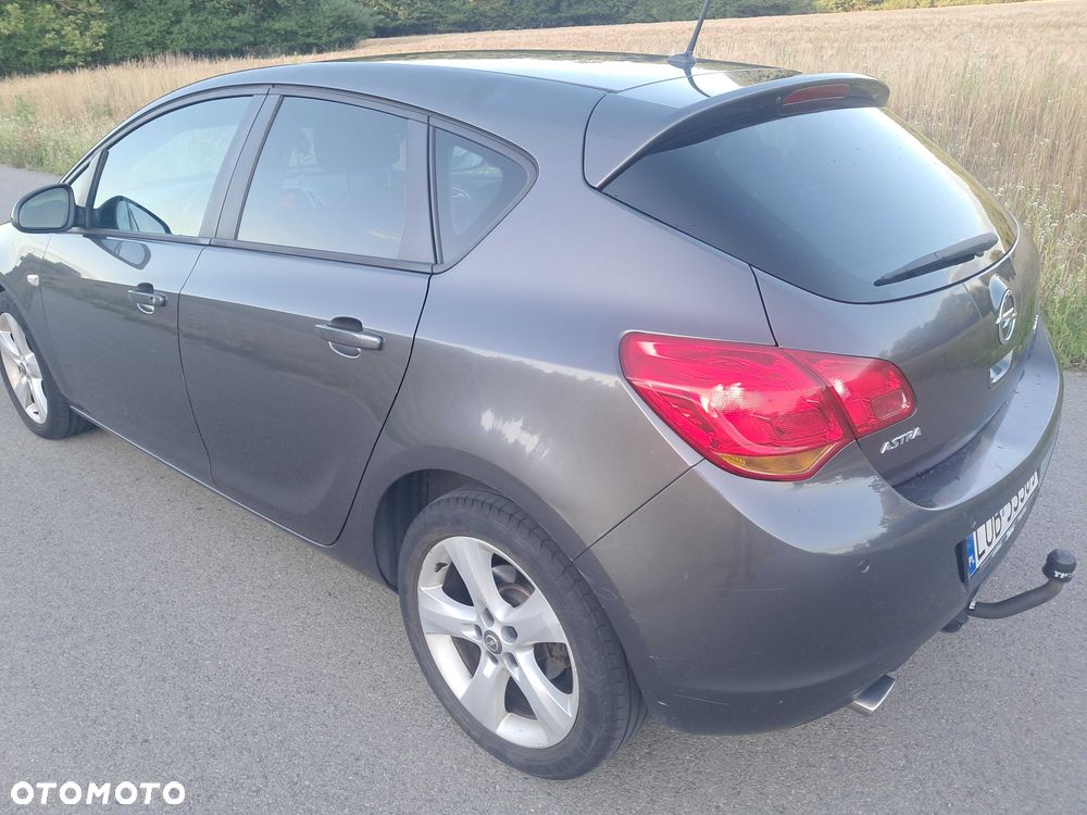 Opel Astra - 4