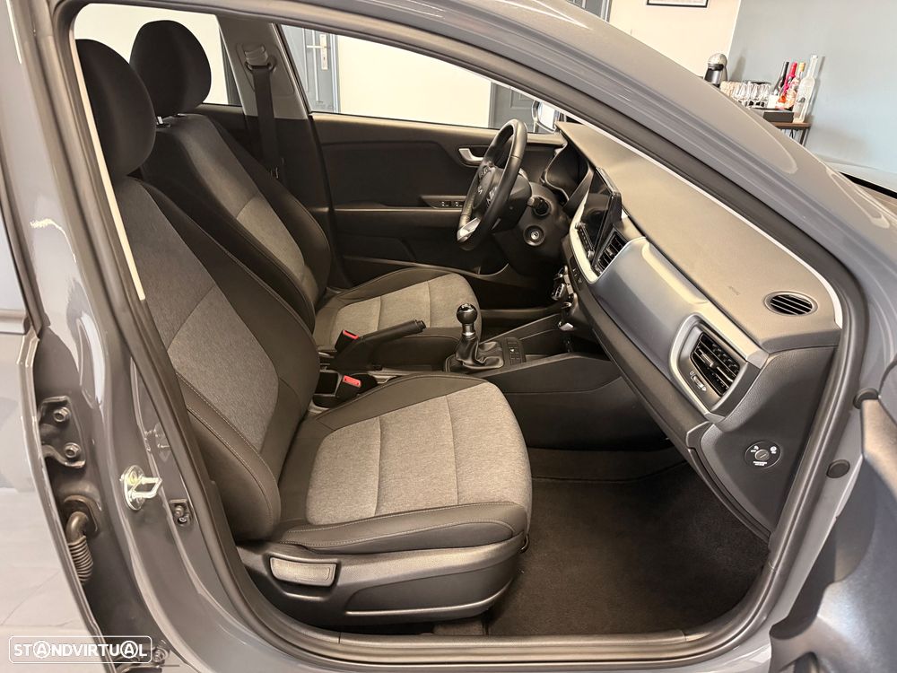 Kia Stonic 1.2 Dynamic - 24