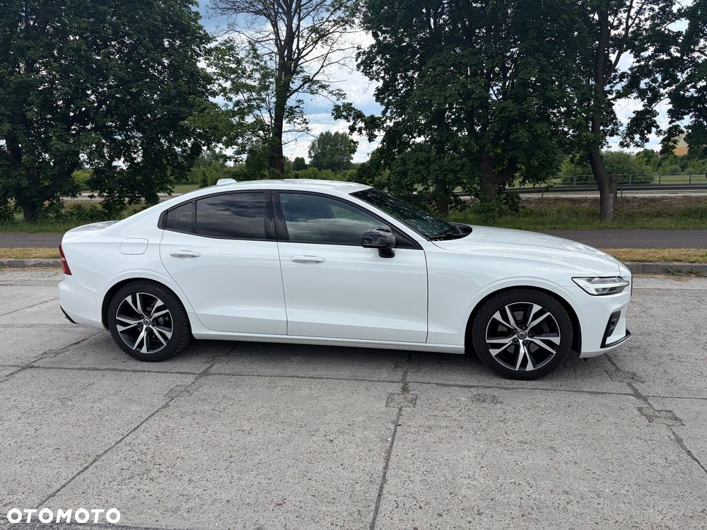 Volvo S60 B4 B R-Design - 8