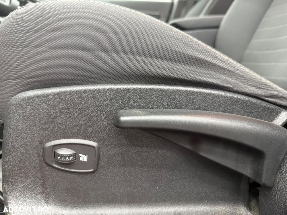 Renault Grand Scenic 1.6 dCi Energy Privilege - 9