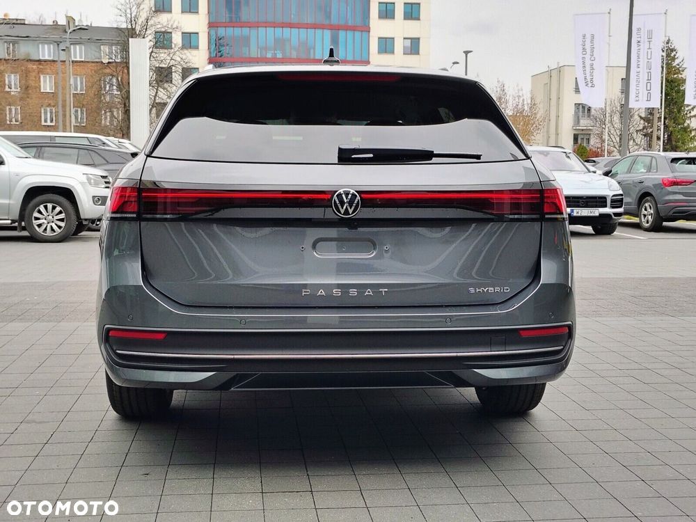 Volkswagen Passat - 5