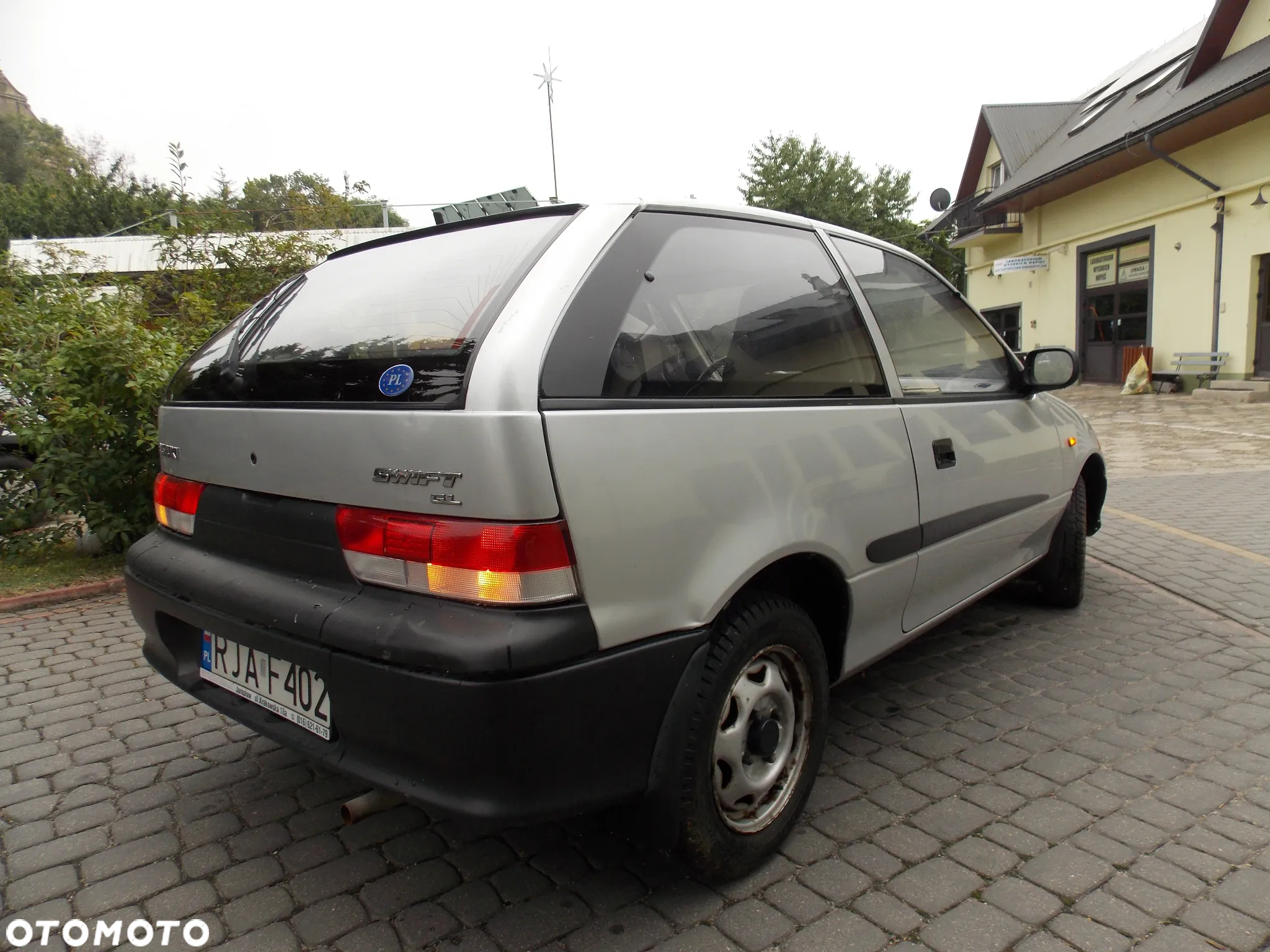 Suzuki Swift 1.0 GL - 10
