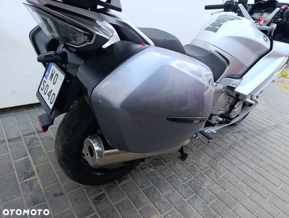 Yamaha FJR - 16