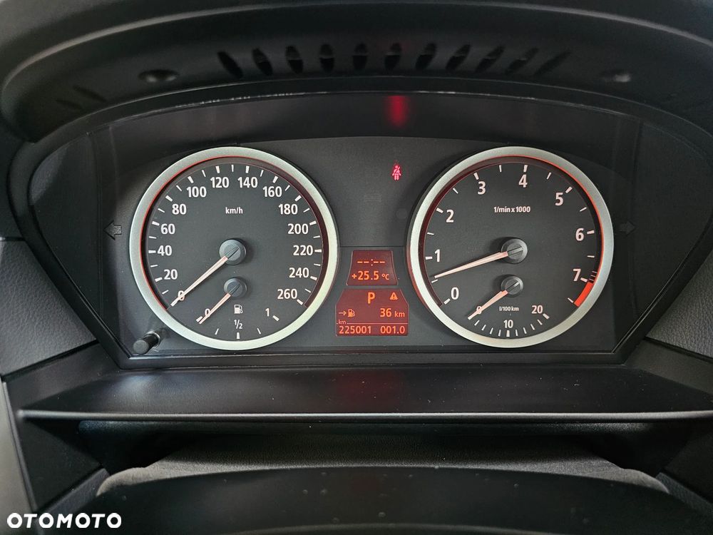 BMW Seria 5 530i - 29