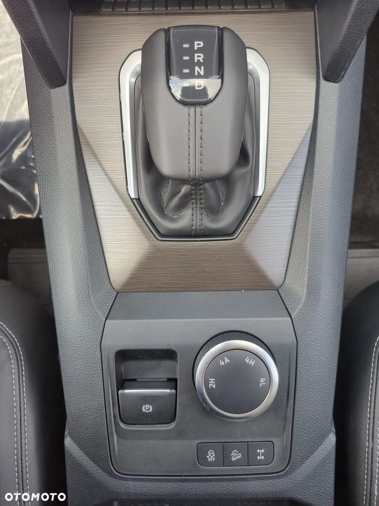 Volkswagen Amarok - 30