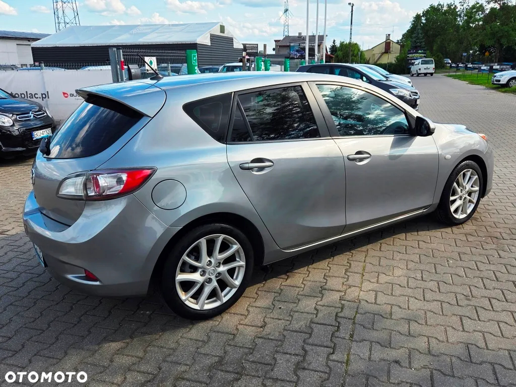 Mazda 3 1.6 CD Exclusive + - 6