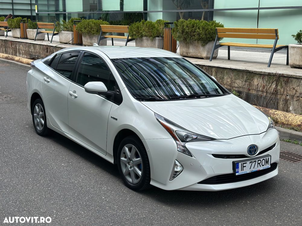 Toyota Prius 1.8 Dual VVT-i Sol+ - 4