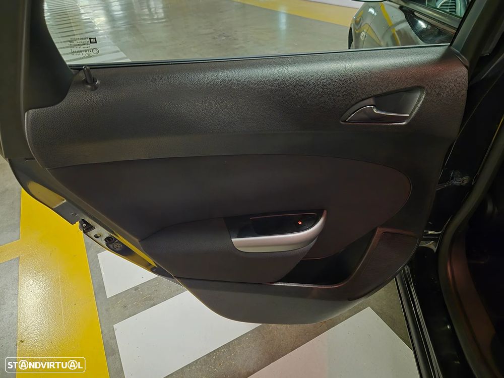 Opel Astra 1.7 CDTI Enjoy - 27