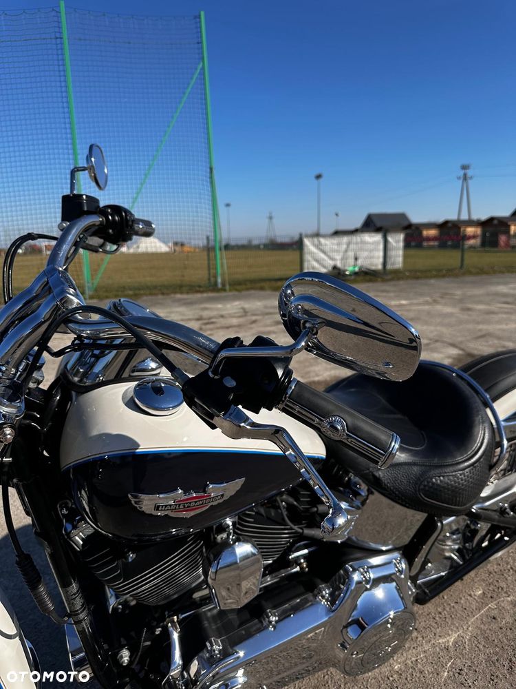 Harley-Davidson Softail Deluxe - 16