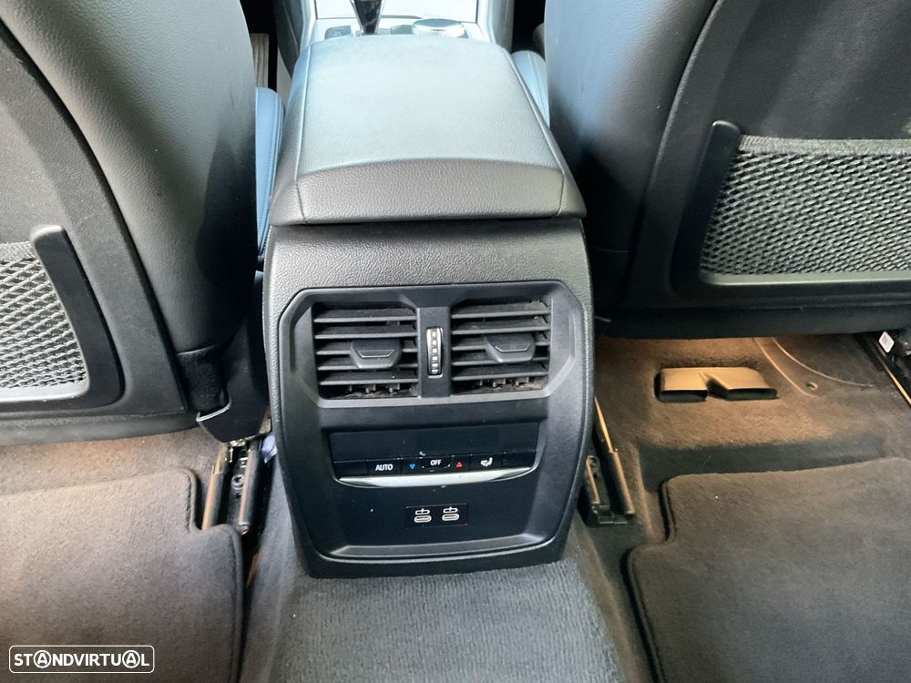 BMW 320 e Touring Line Sport Auto - 48