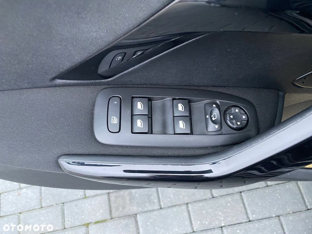 Peugeot 2008 PureTech 110 Stop&Start Allure - 16