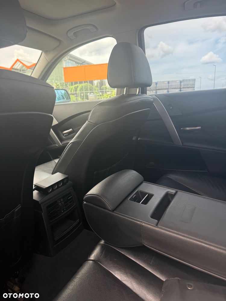 BMW Seria 5 530i - 22