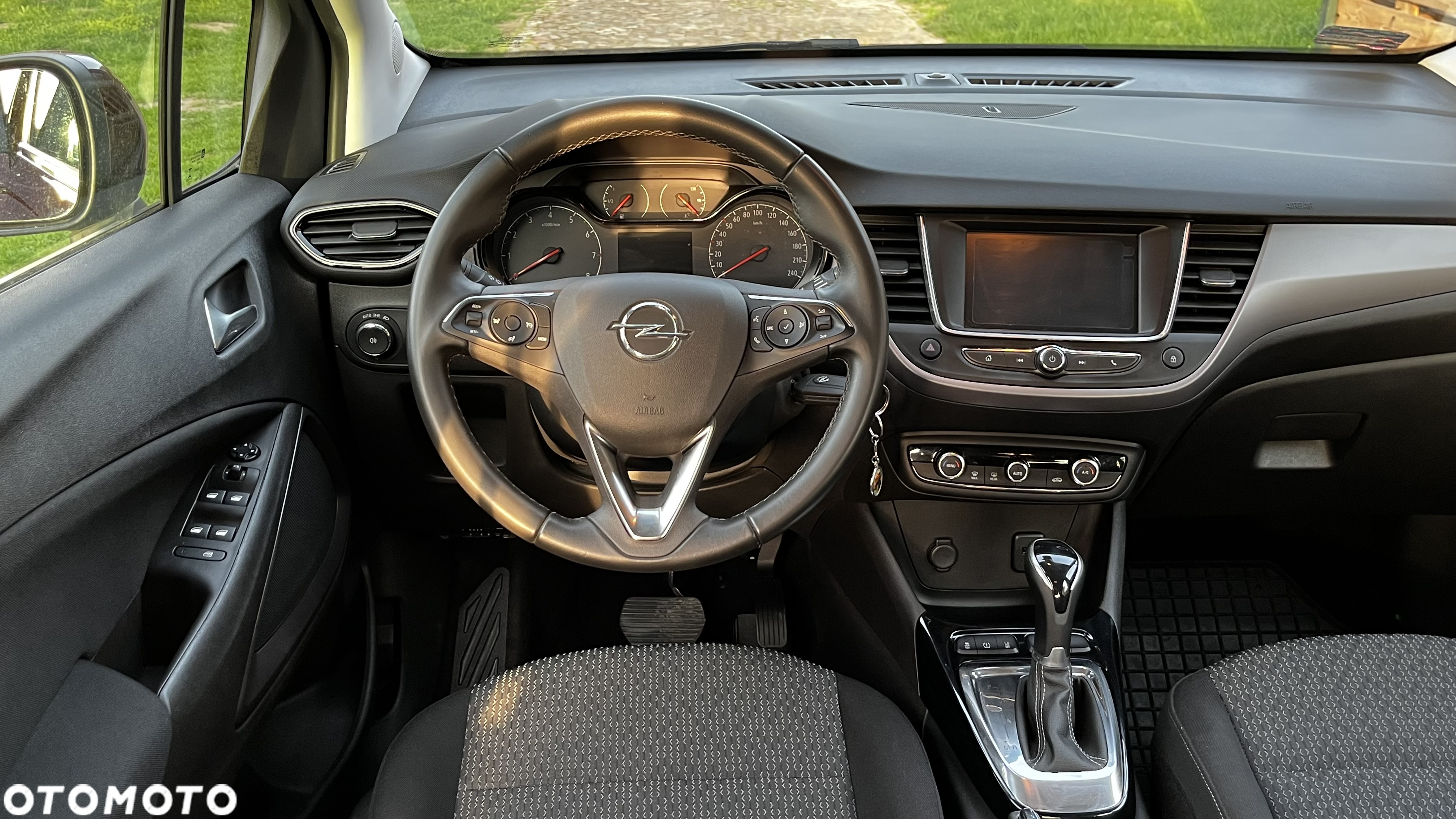 Opel Crossland X 1.2 T Enjoy S&S - 21