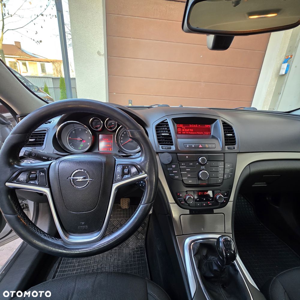 Opel Insignia 2.0 CDTI - 8