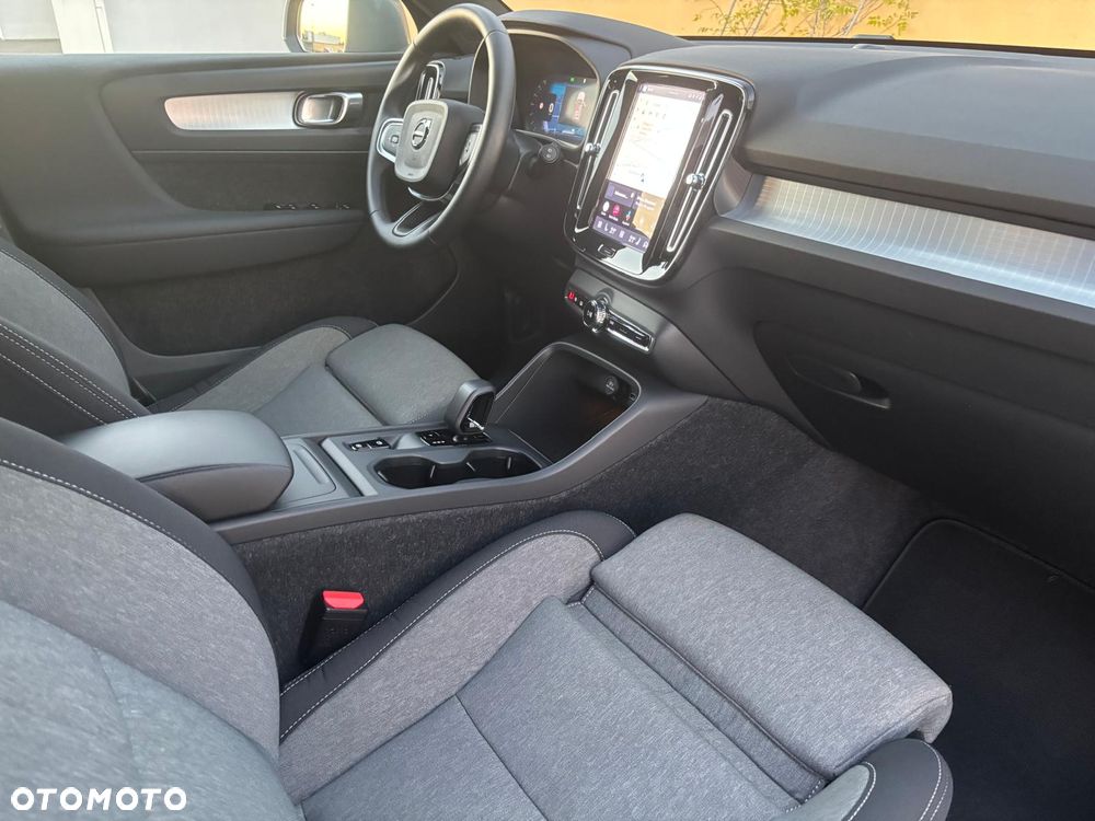 Volvo XC 40 B3 Core - 17