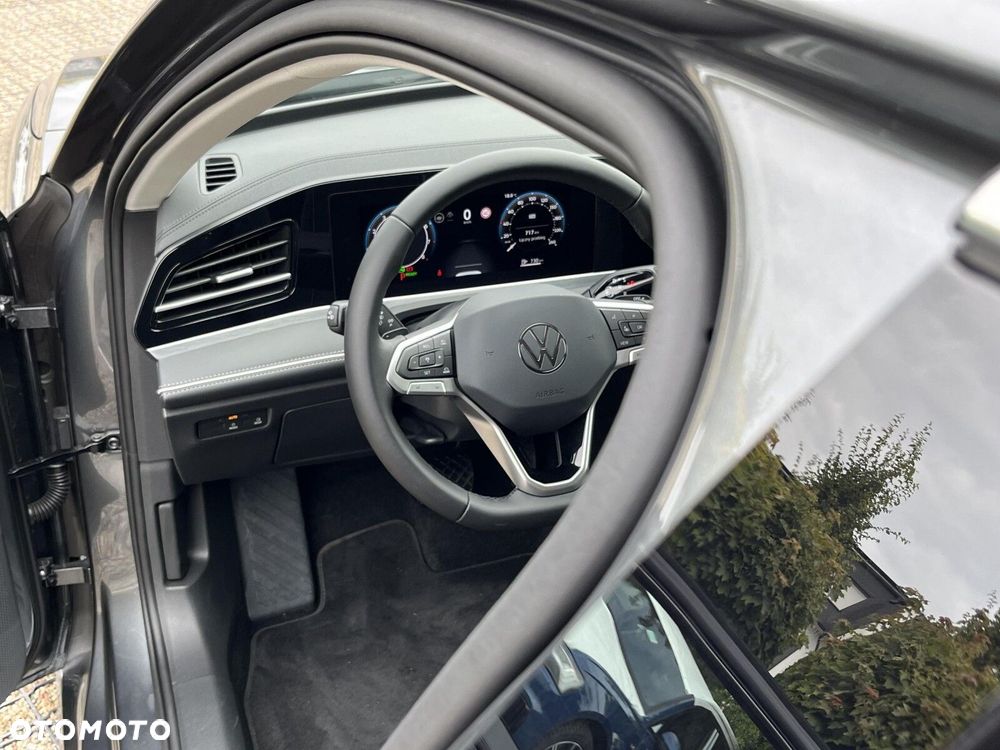 Volkswagen Passat - 25