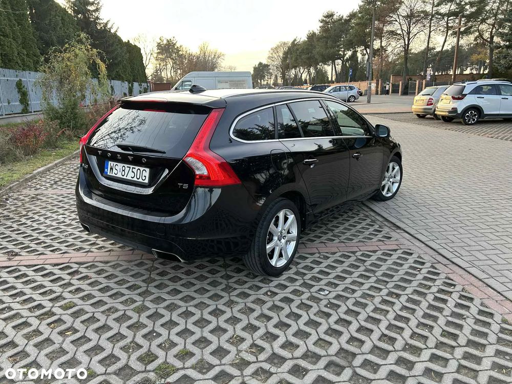Volvo V60 T5 Drive-E Dynamic Edition (Momentum) - 7