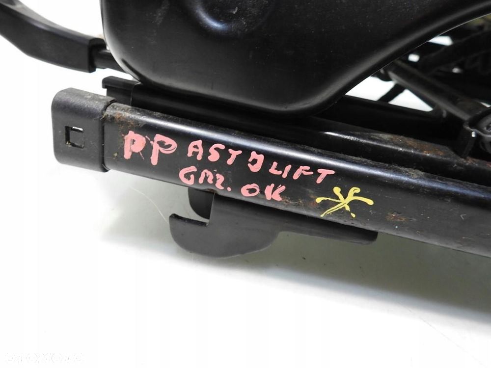 FOTEL PRAWY PRZÓD OPEL ASTRA J LIFT - 2