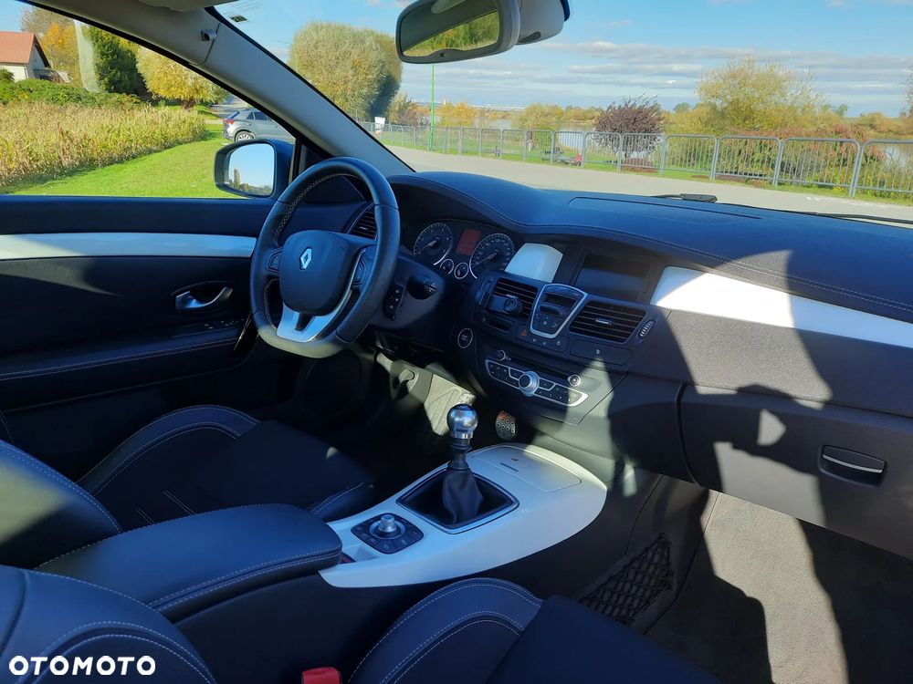 Renault Laguna 2.0 dCi Monaco GP2 - 2
