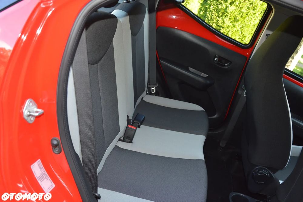 Toyota Aygo x-play touch - 26