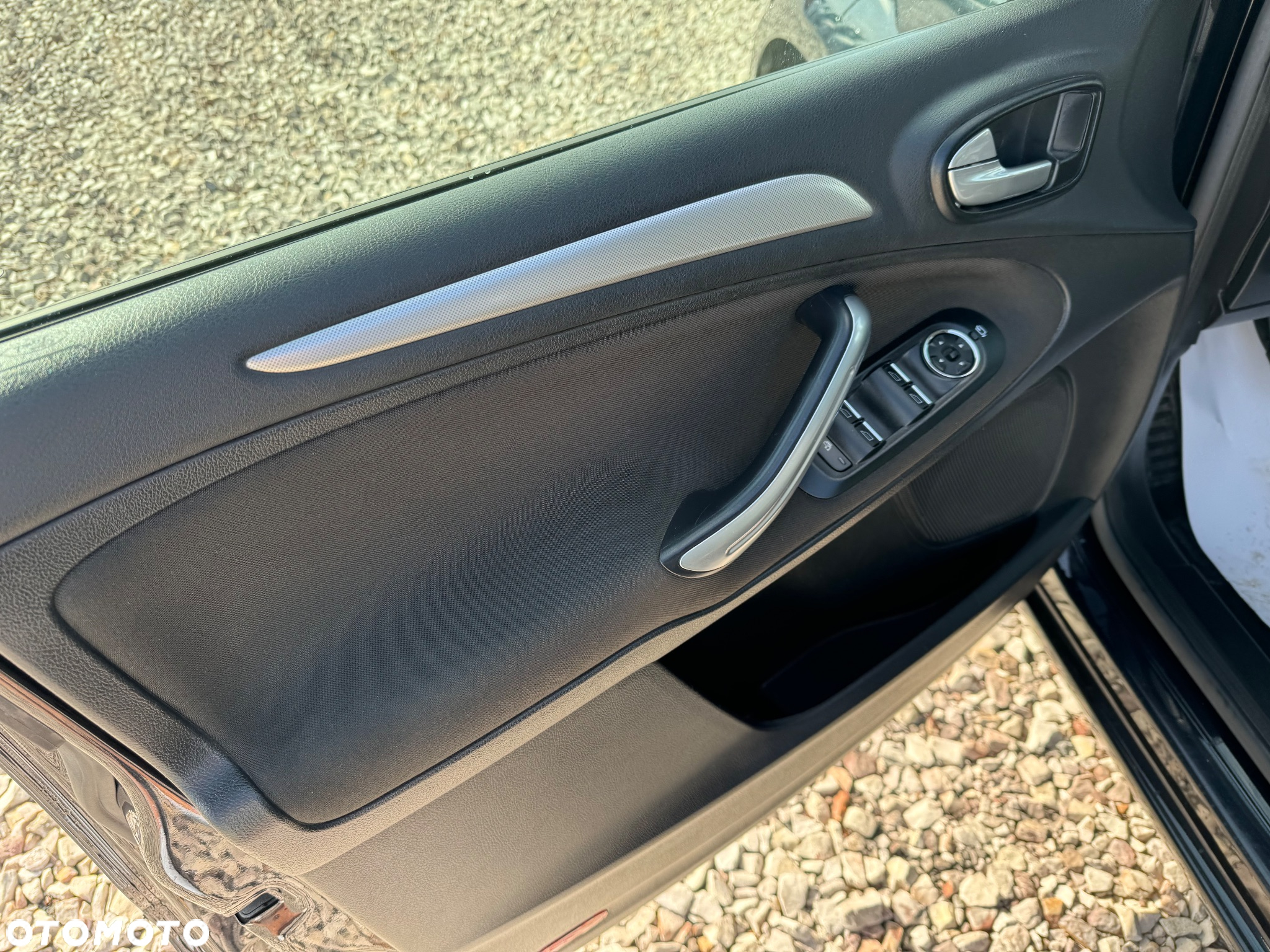 Ford Galaxy - 10