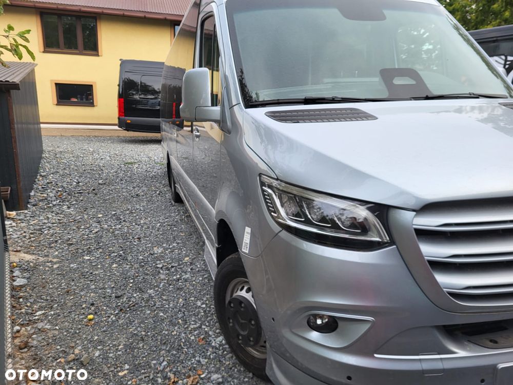 Mercedes-Benz Sprinter - 5