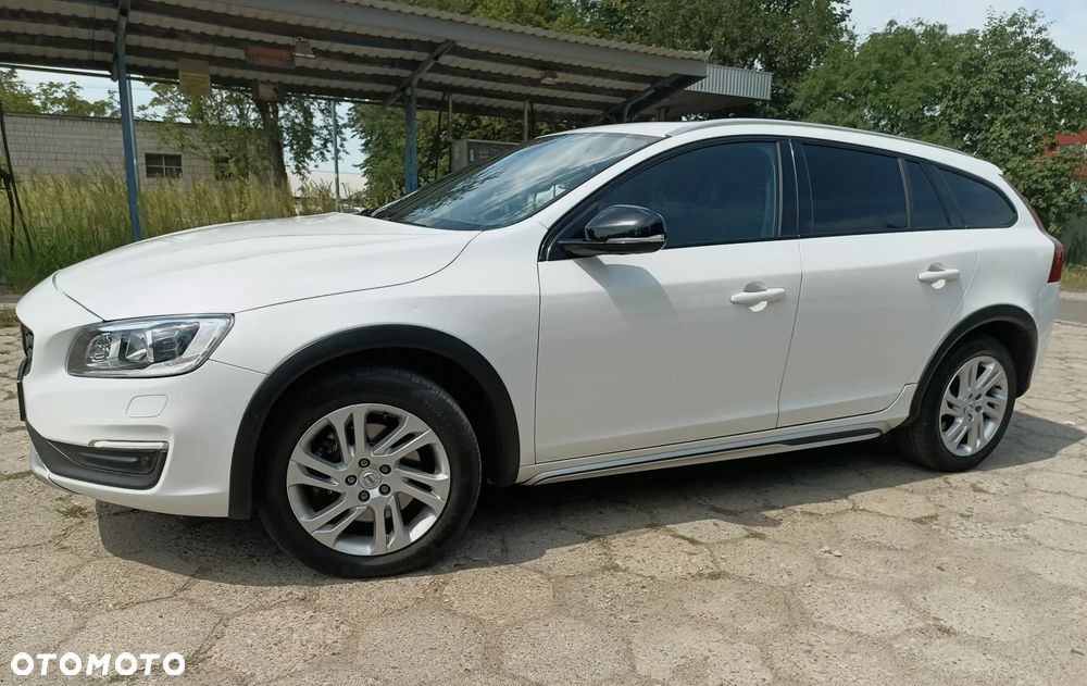 Volvo V60 Cross Country D4 Drive-E Summum - 3