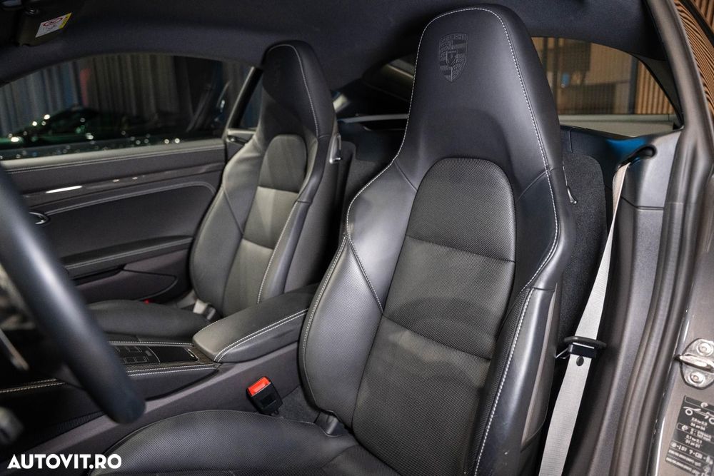 Porsche Cayman 718 PDK - 38