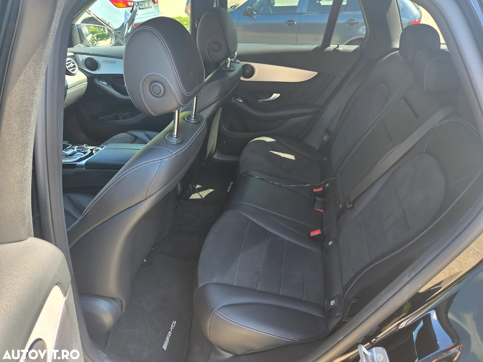 Mercedes-Benz GLC 220 d 4Matic 9G-TRONIC AMG Line - 11