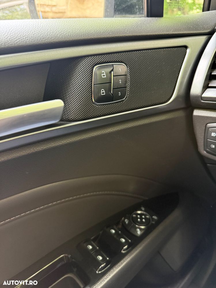 Ford Mondeo 2.0 TDCi Powershift Titanium - 13