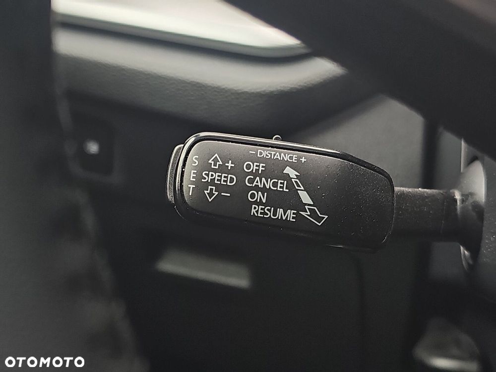 Skoda Octavia 1.5 TSI mHEV Selection DSG - 24