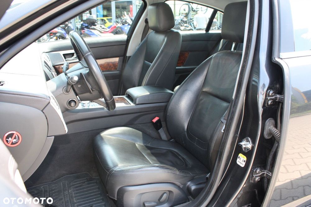 Jaguar XF 3.0 V6 D S Luxury - 14