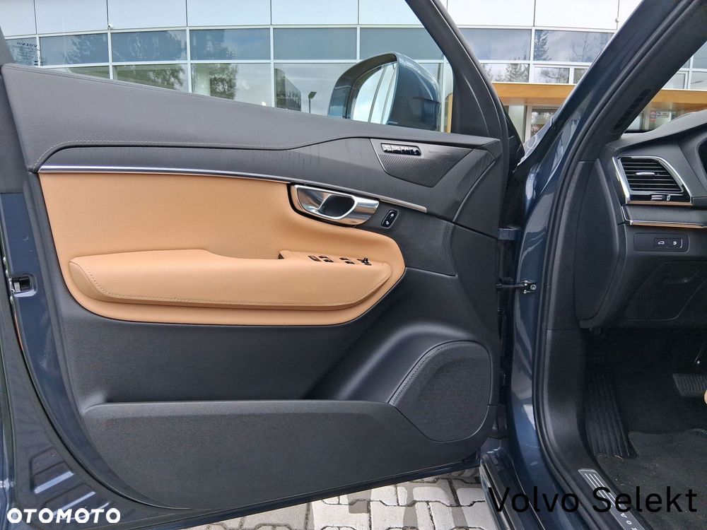 Volvo XC 90 - 18