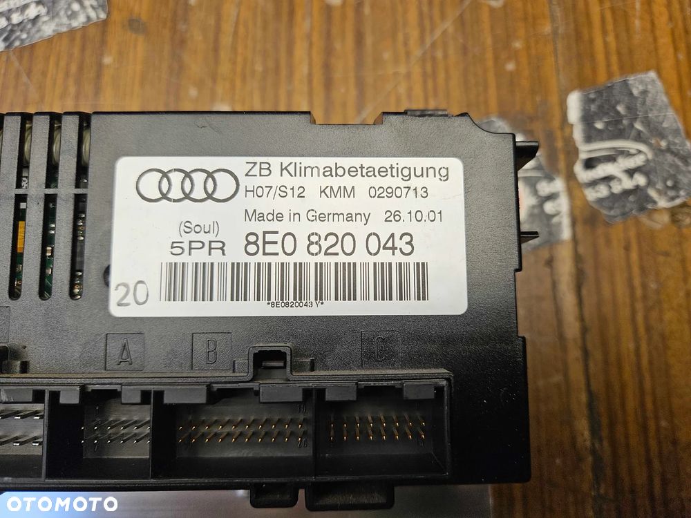 Klimatronik 8E0820043 Panel Sterowania Nawiewu Klimatyzacji Czarny Soul 1 DIN AUDI A4 B6 - 9