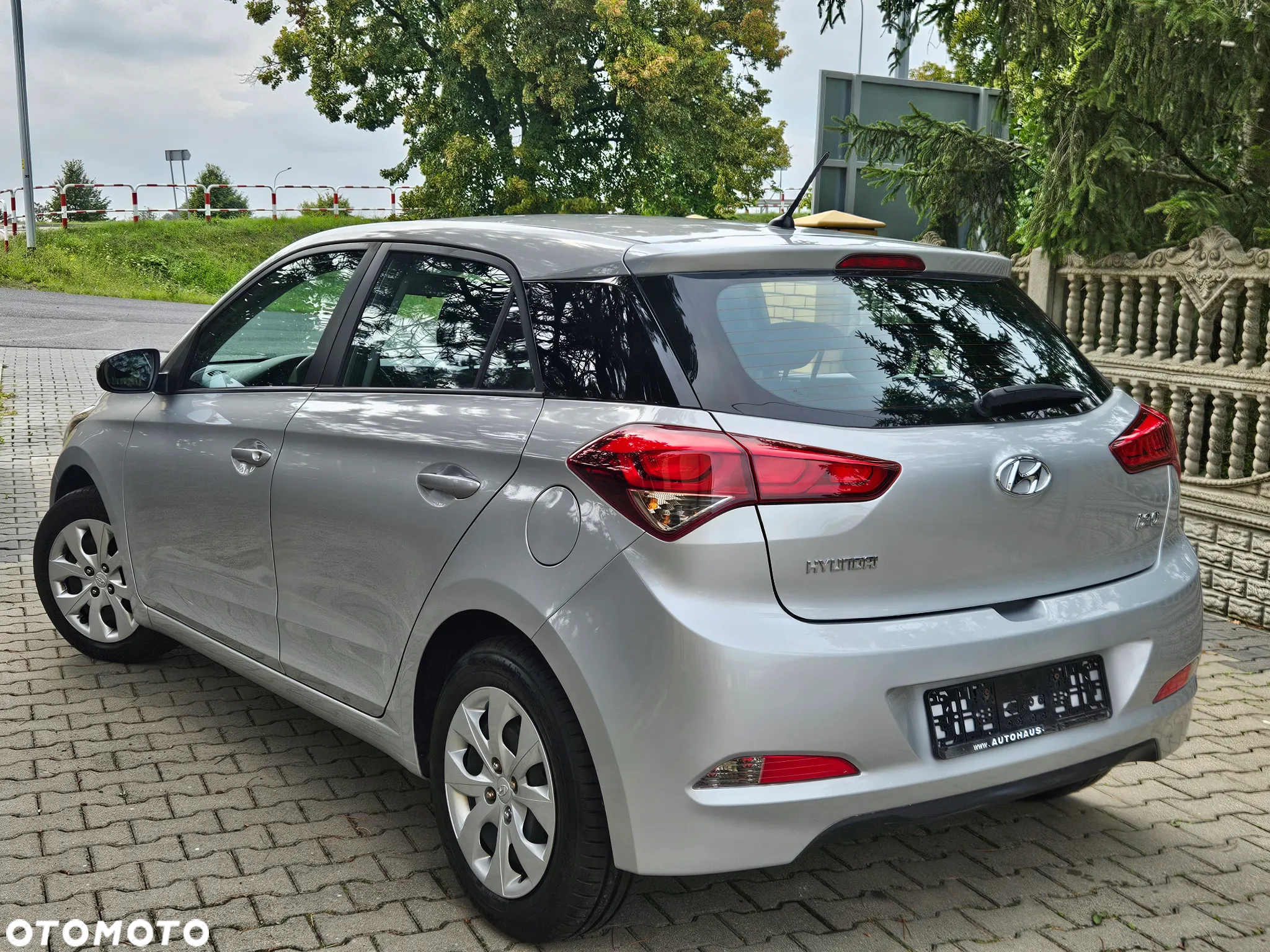 Hyundai i20 1.2 BlueDrive Go - 9