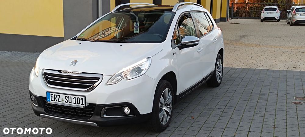 Peugeot 2008 1.2 Pure Tech Allure S&S - 2