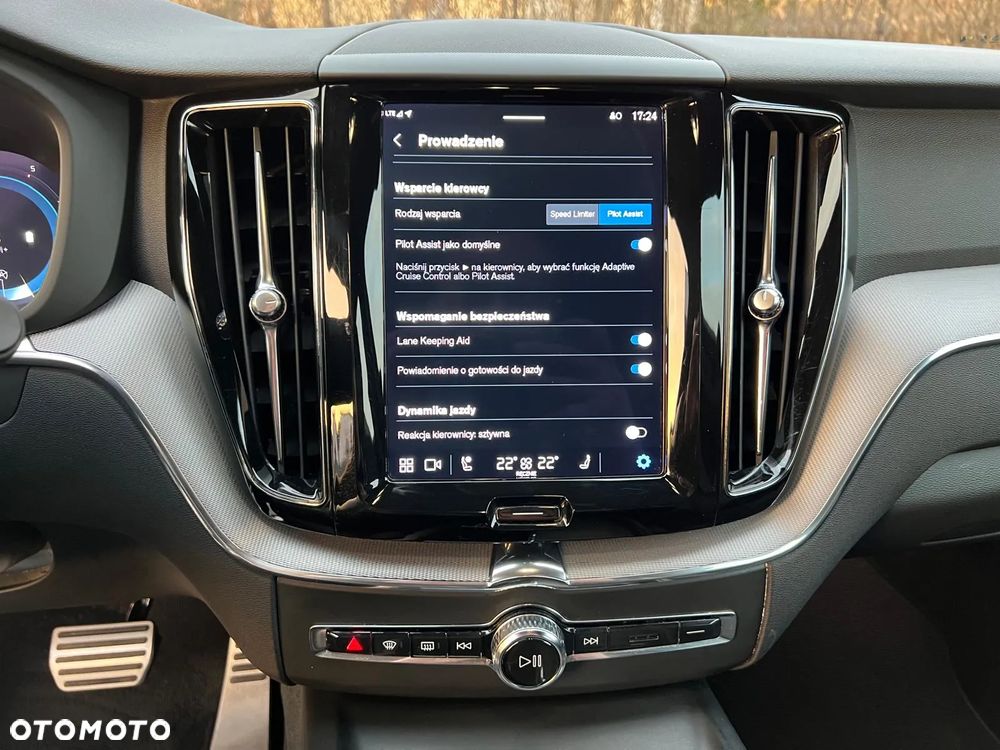 Volvo XC 60 B4 D Ultimate Dark - 32