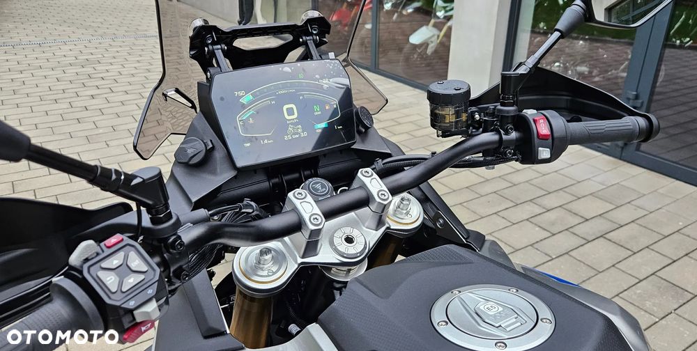 VOGE 900DSX - 13