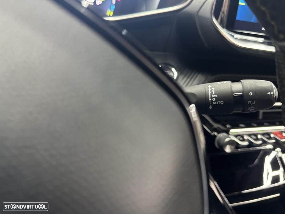 Peugeot e-2008 50 kWh GT Pack - 26