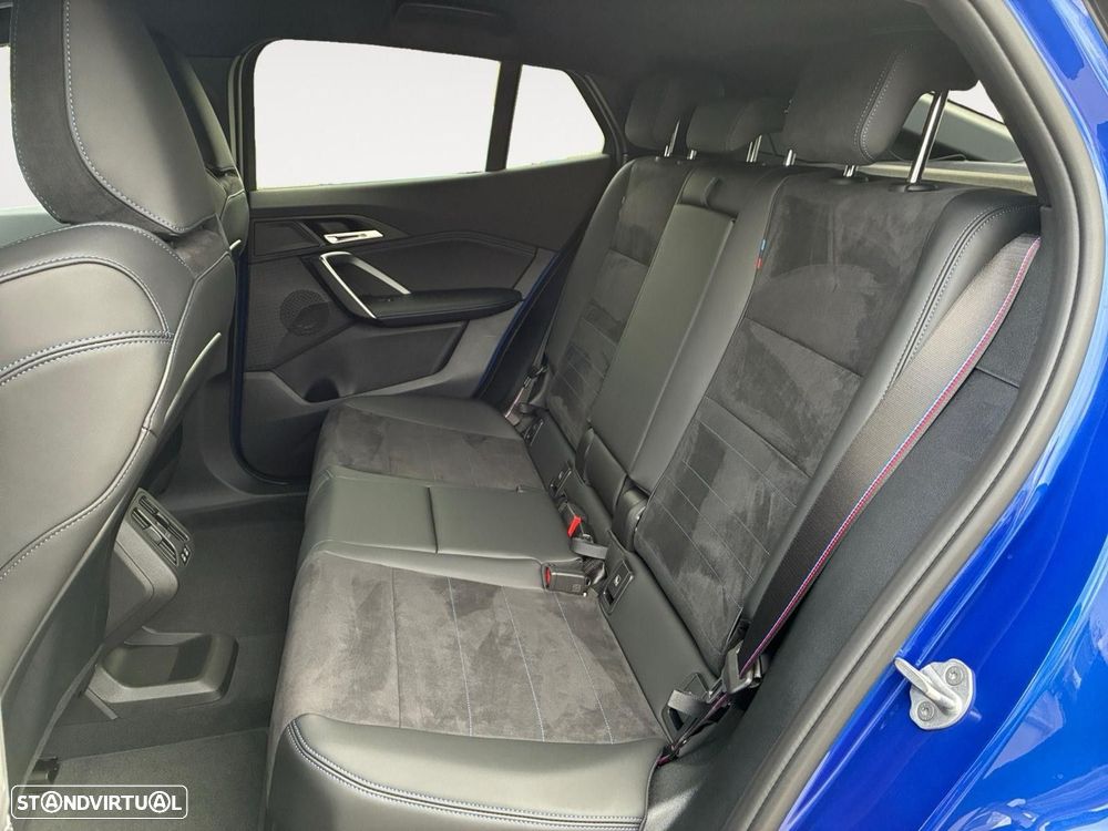 BMW iX2 eDrive20 - 9