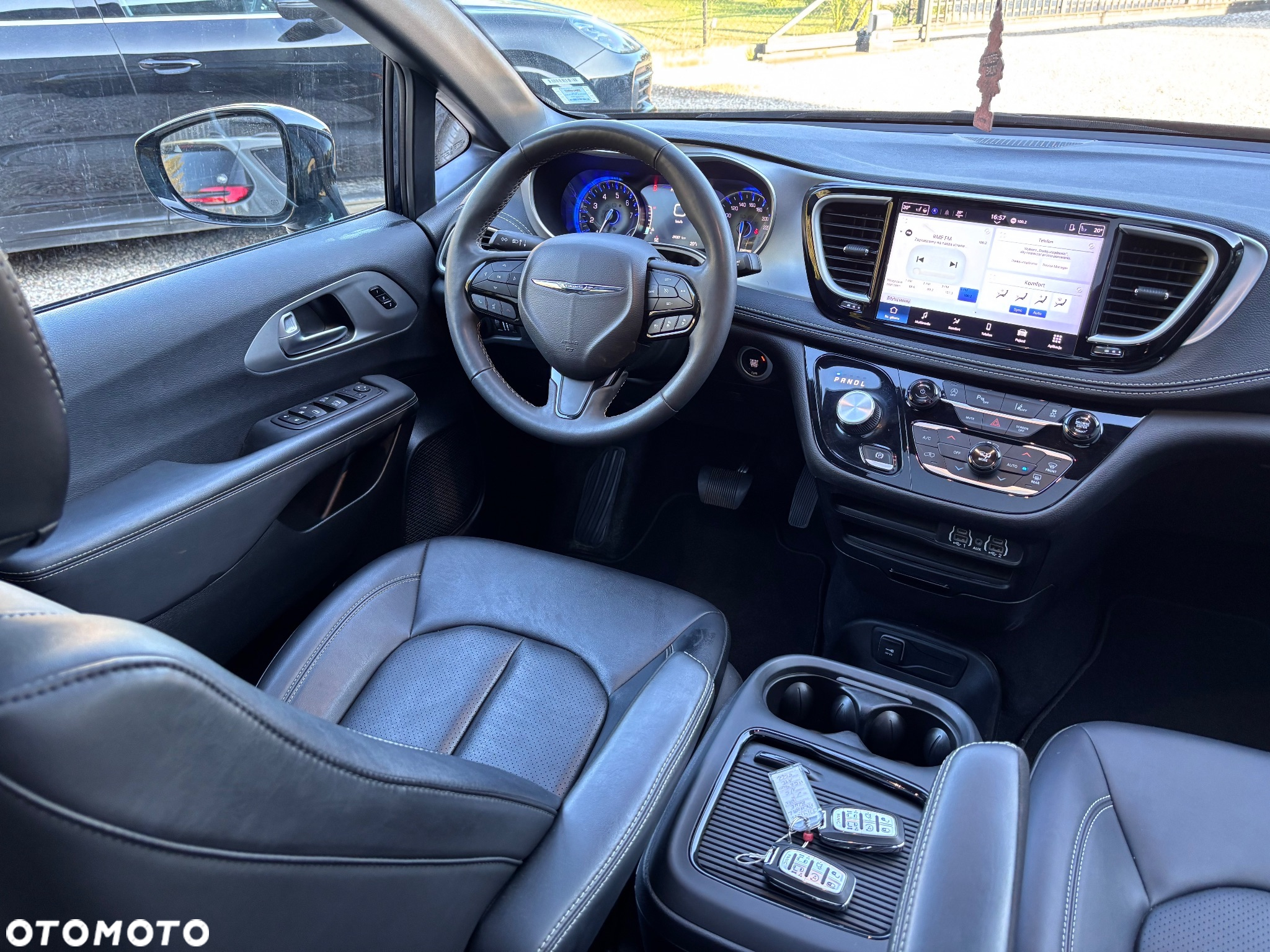 Chrysler Pacifica - 20