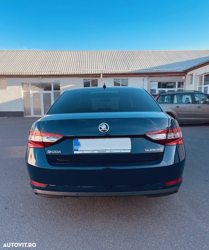 Skoda Superb 2.0 TDI Ambition - 5