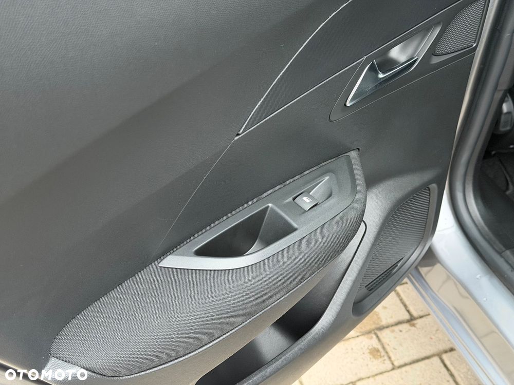 Peugeot 2008 PureTech 130 EAT8 Active Pack - 35