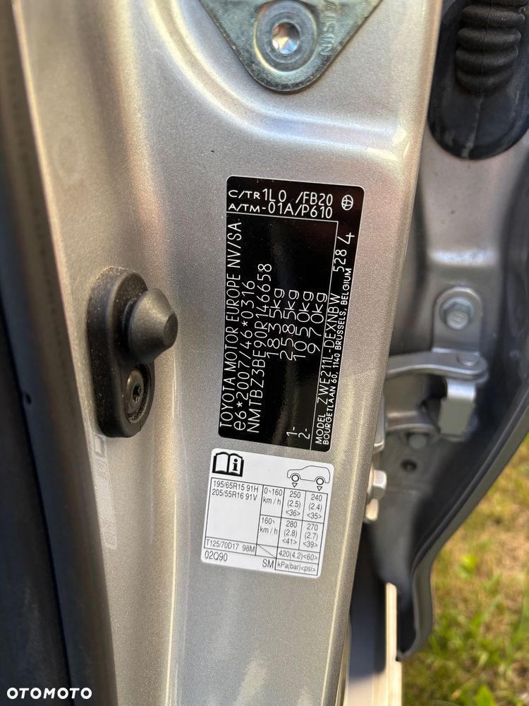 Toyota Corolla 1.8 Hybrid Comfort - 19