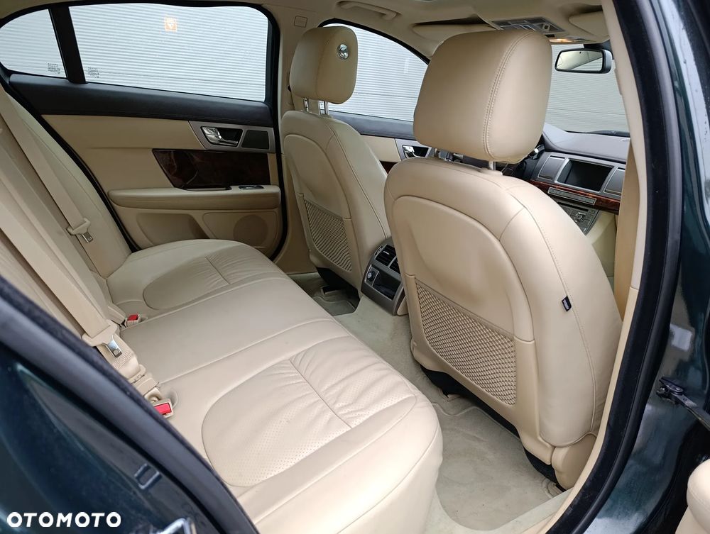Jaguar XF 3.0 V6 D S Premium Luxury - 16